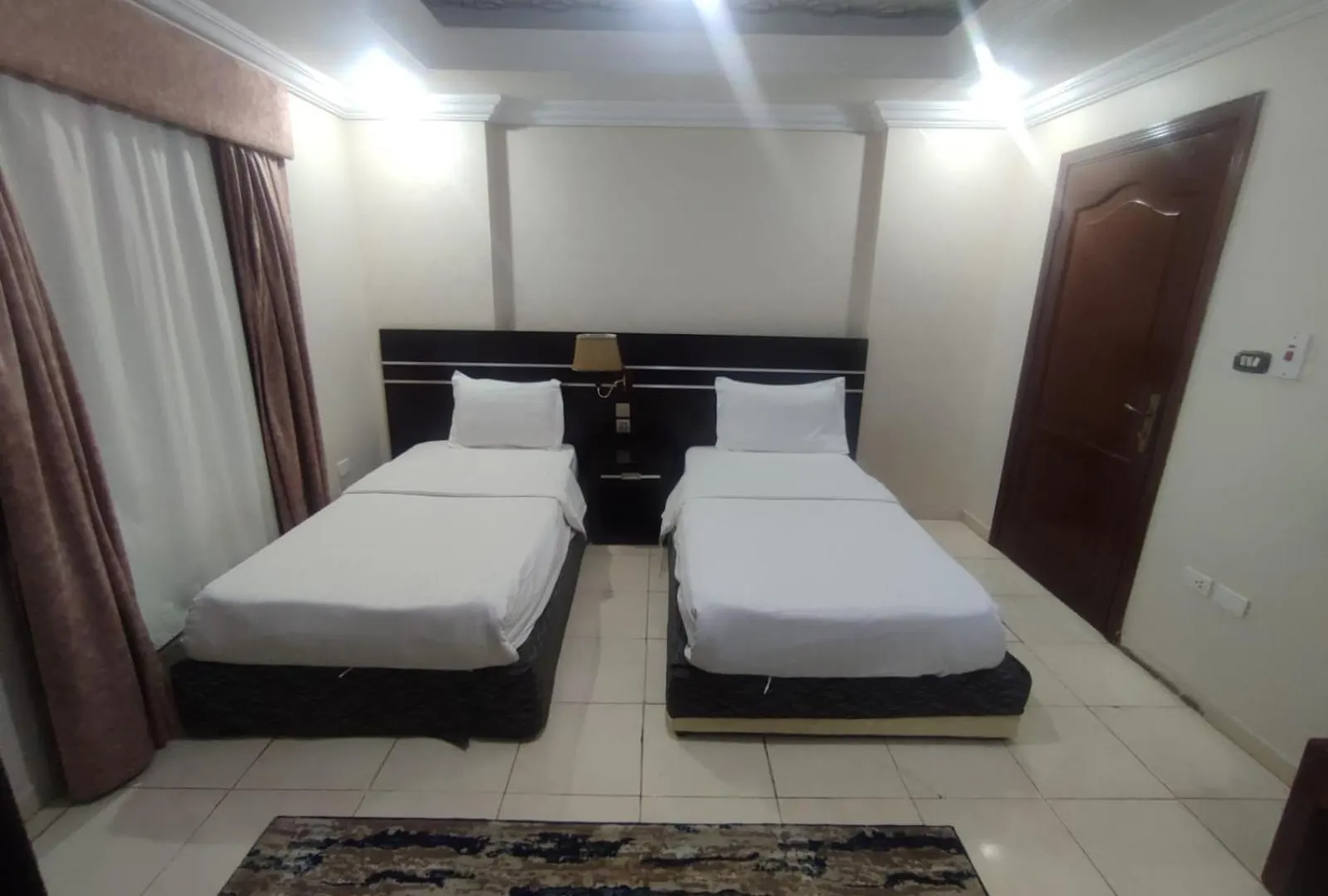 Hotel فندق كنان السبعين DDjeddah Arabie saoudite